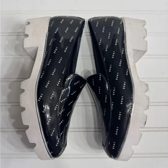DKNY Logo Black Lug Sole Loafers Patent Leather Platform Chunky Y2K Size 8 - Picture 4 of 7